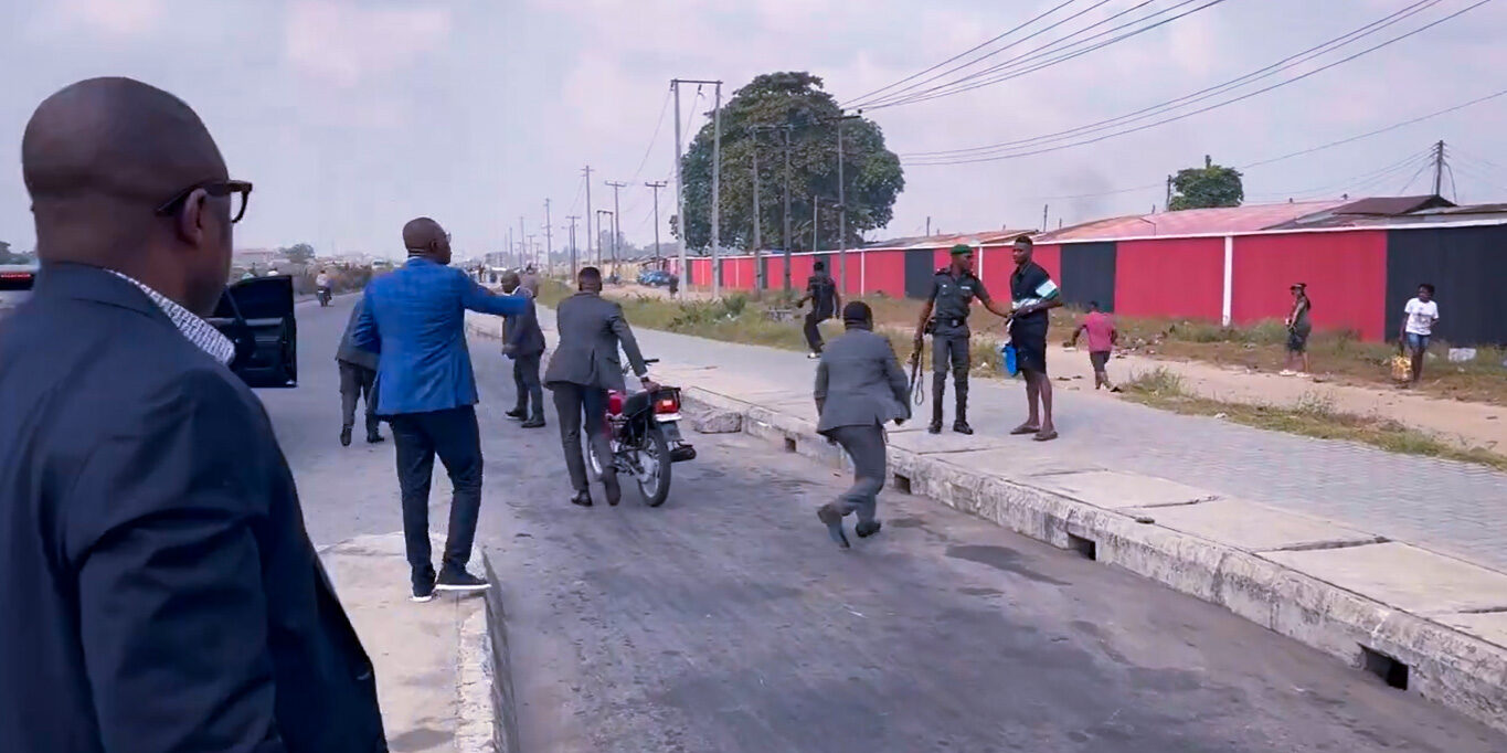 Governor Babajide Sanwo-Olu made a scape goat of one army officer caught riding against traffic on Tuesday, 2 January, 2024.