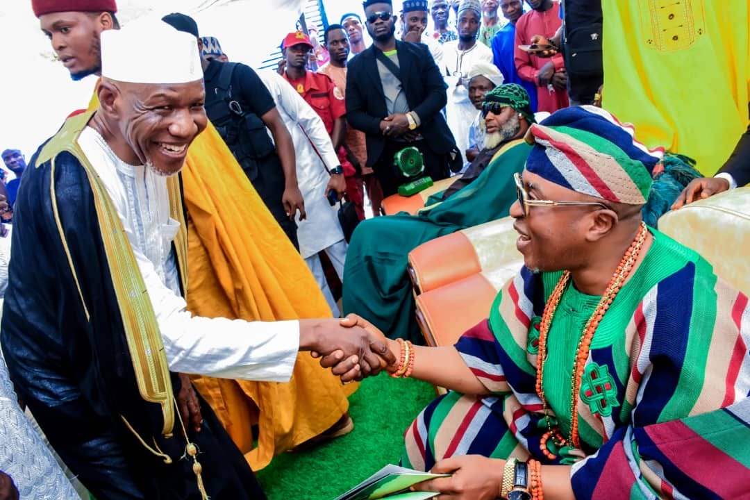 Around the Oluwo of Iwo, Oba Abdulrasheed Akanbi, there are Muslim clerics rocking their overflowing thawb and making good company.